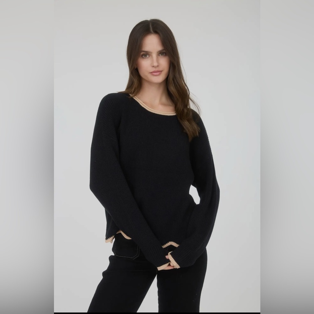 121. SCALLOP TRIM SWEATER